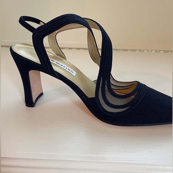Ann Marino navy heels - Picture 2 of 6